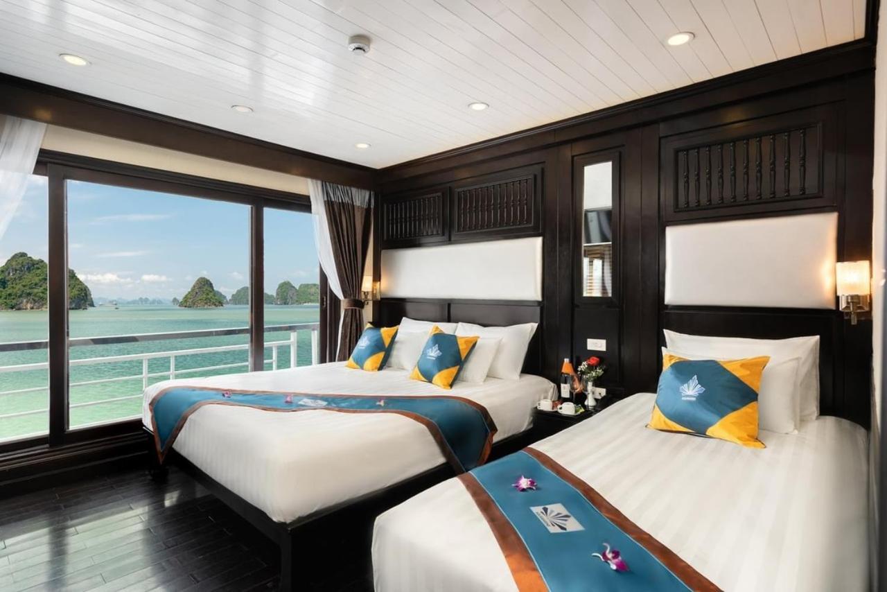 Aquamarine Premium Cruise Hotel ฮาลอง ภายนอก รูปภาพ