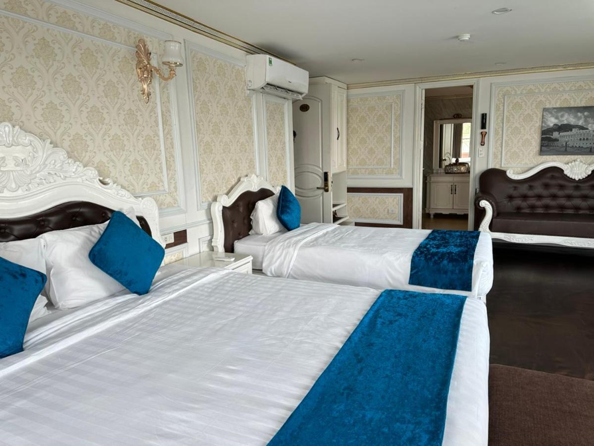 Aquamarine Premium Cruise Hotel ฮาลอง ภายนอก รูปภาพ