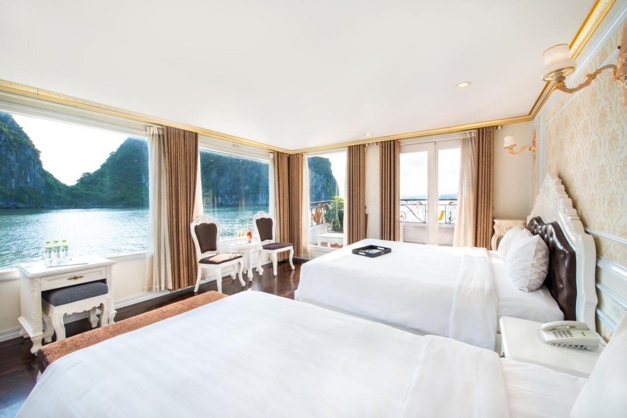 Aquamarine Premium Cruise Hotel ฮาลอง ภายนอก รูปภาพ